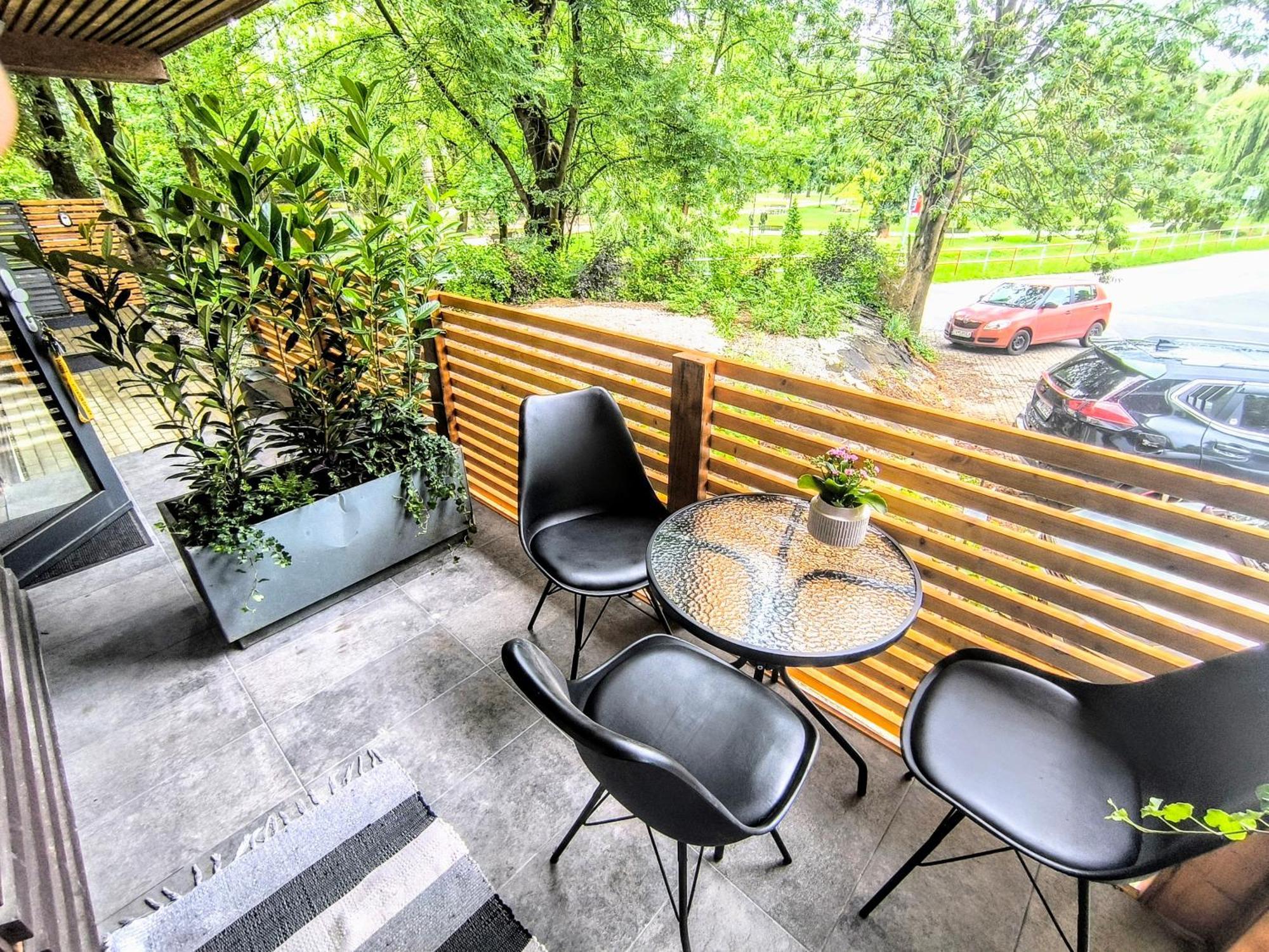 Park Borik 4You & Free Parking Zilina Luaran gambar